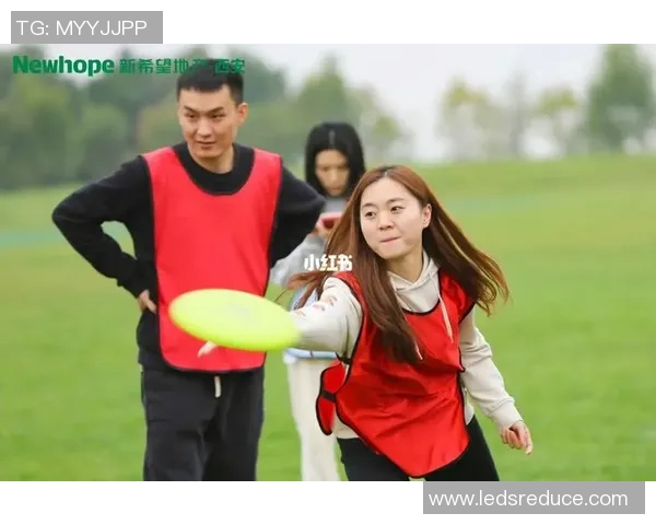 南京飞盘队的团队协作探索与飞盘运动的魅力结合之旅