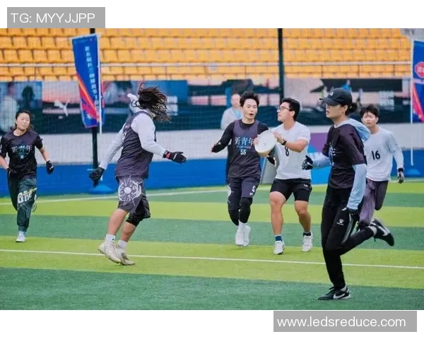 重庆飞盘队与上海飞盘队赛后技术分析与战术对比探讨 重庆飞盘队与上海飞盘队赛后技术分析与战术对比探讨