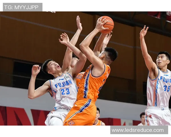 2017年CBA季后赛上海队与福建队激战回顾与精彩瞬间分析 2017年CBA季后赛上海队与福建队激战回顾与精彩瞬间分析