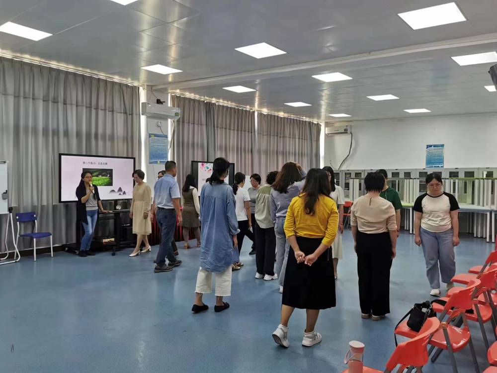 如何给体重减负？四川平武试点推广八段锦为健康加分(图1)